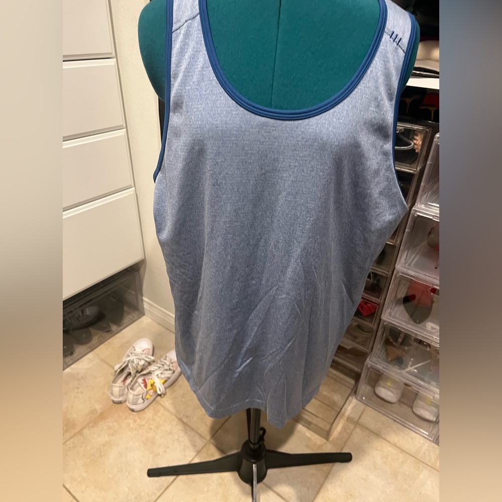 Lululemon men’s tank